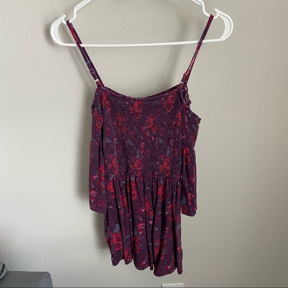 Hollister Size S Floral Burgundy Romper - Picture 1 of 4
